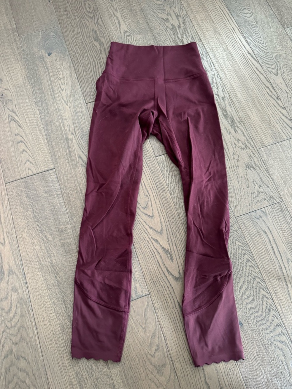 Lululemon Align 25” Legging with scalloped hem *